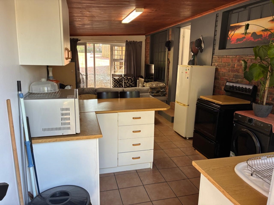 7 Bedroom Property for Sale in Heather Park Western Cape